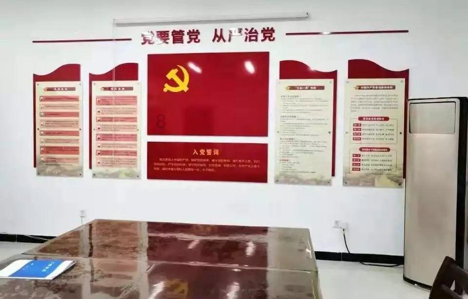 希拉里老牛吃嫩草,和小李子年龄差30岁,奥斯卡影帝3天赚1800万!